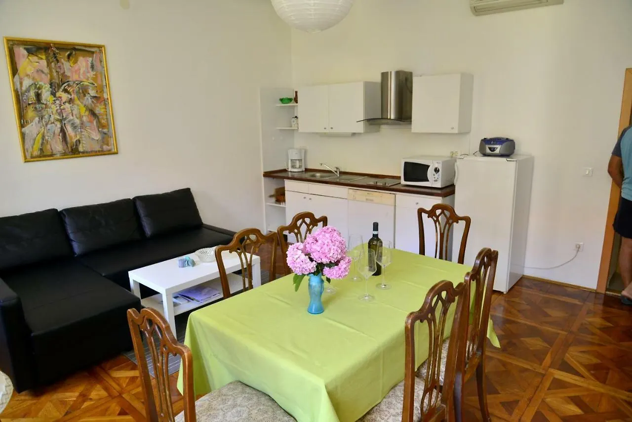Charming Apartment 2 Min From The Beach Opatija