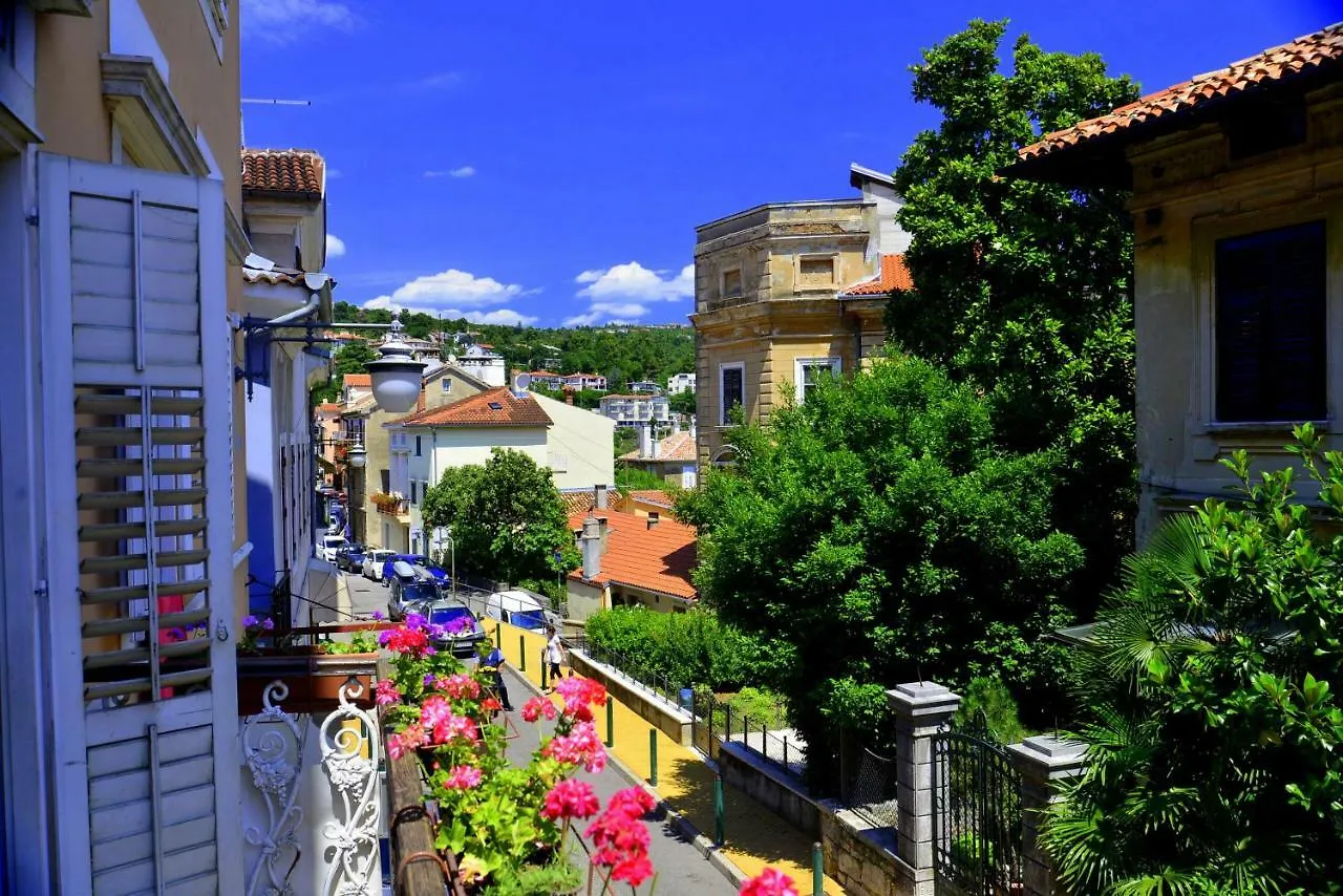 Charming Apartment 2 Min From The Beach Opatija